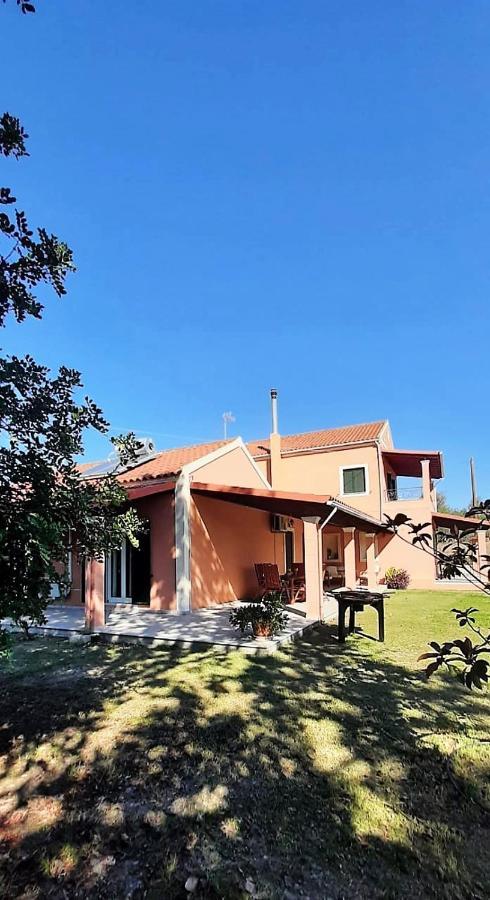 Lonelia'S Family Homes Lefkimmi  Ngoại thất bức ảnh