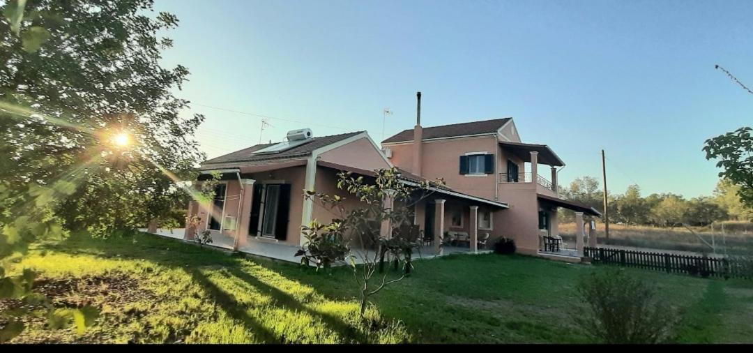 Lonelia'S Family Homes Lefkimmi  Ngoại thất bức ảnh