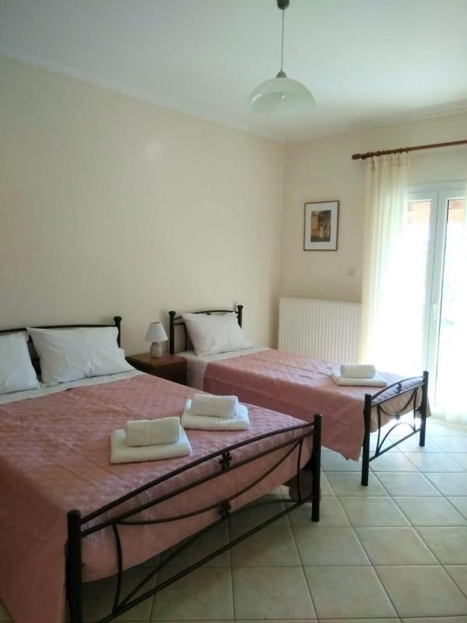 Lonelia'S Family Homes Lefkimmi  Ngoại thất bức ảnh